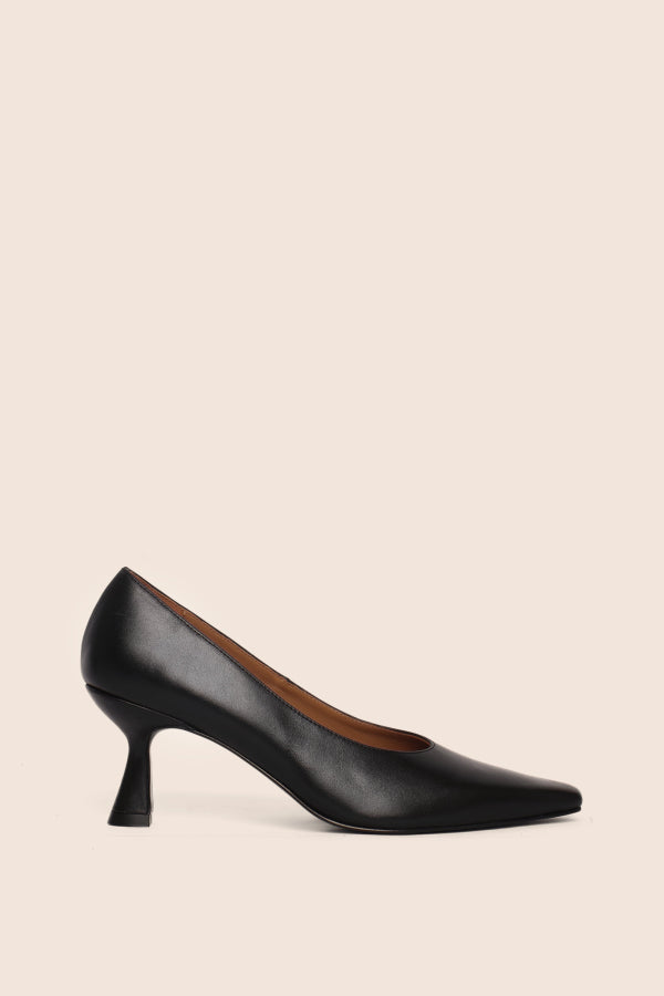 Maguire Navia Heel