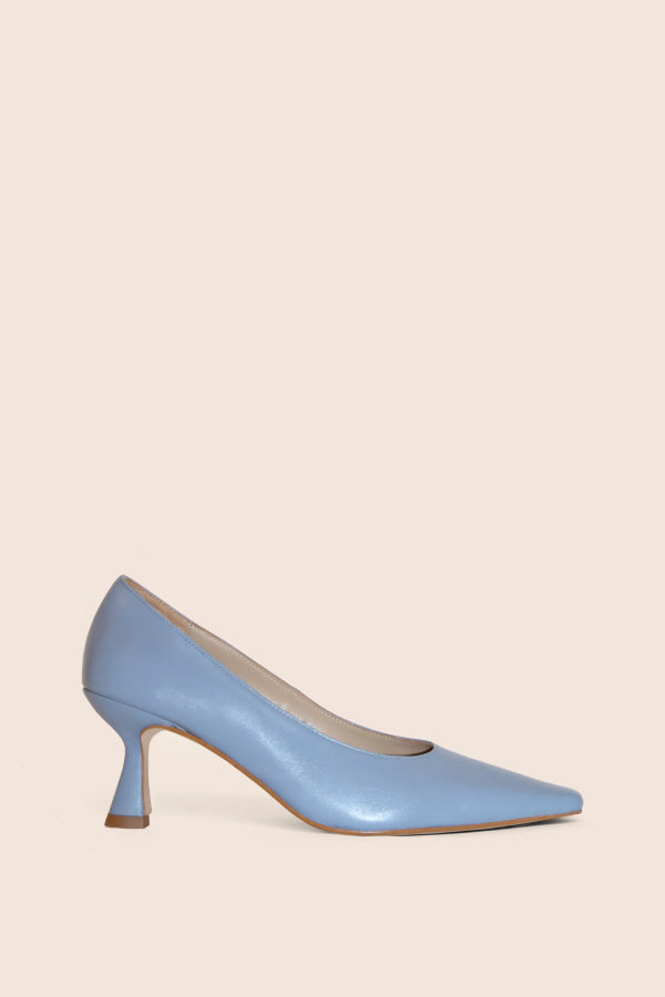 Maguire Navia Heel