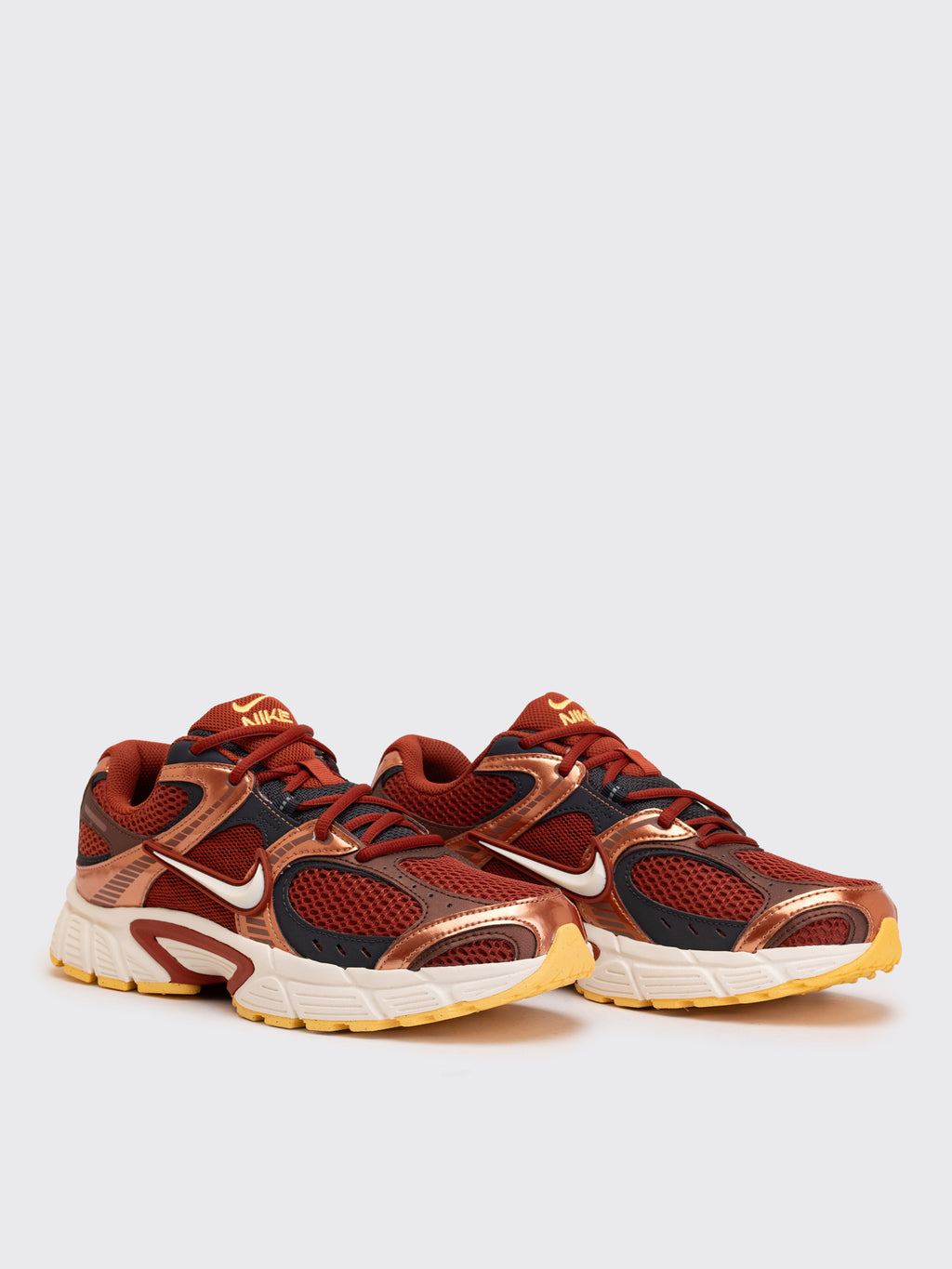 Nike V5 RNR Sneakers - Orange