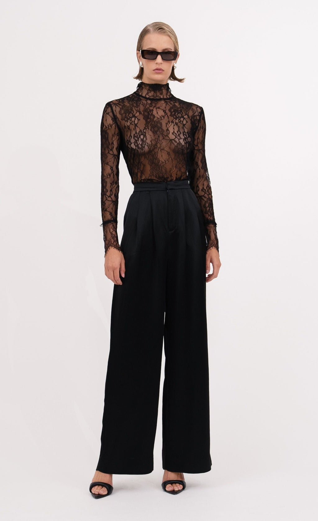 Nonchalant Label Mary Lace Top - black