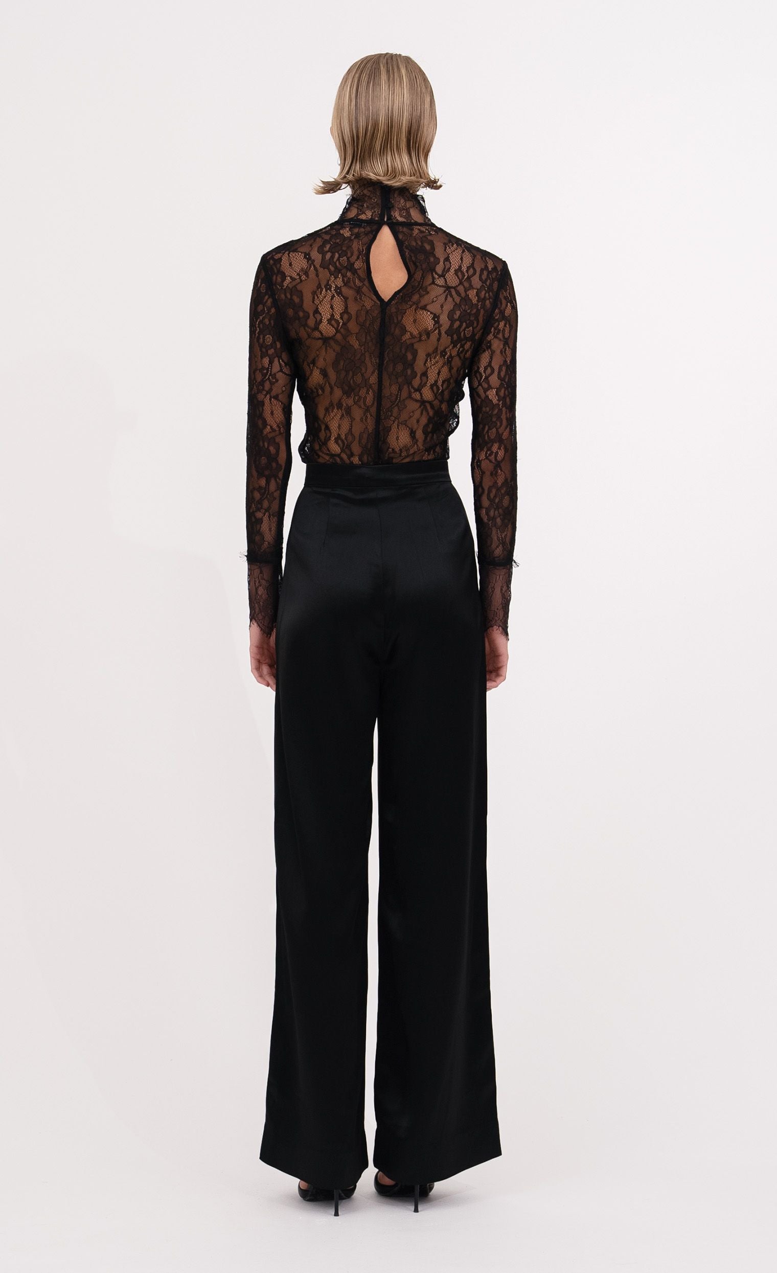 Nonchalant Label Mary Lace Top - black