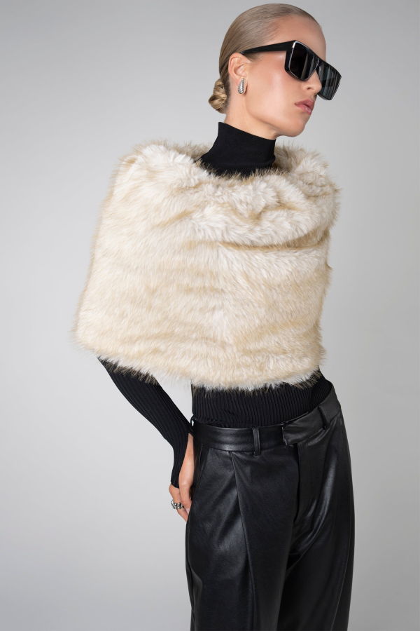 Nonchalant Label Pascale Faux Fur Shawl