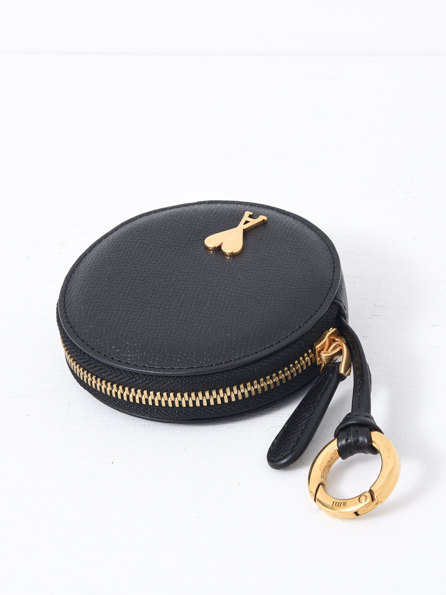 AMI PARIS PARIS ROUND PURSE - BLACK/VIBRATED BRASS