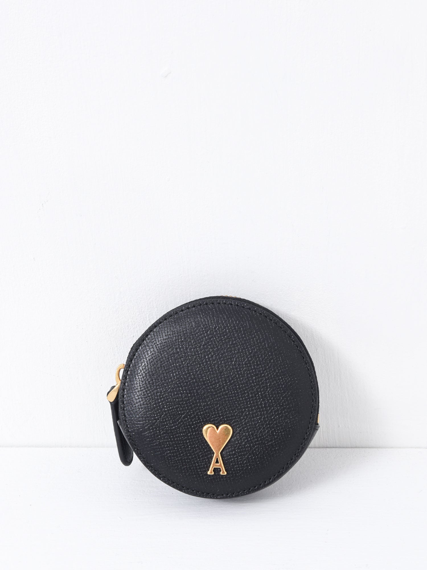 AMI PARIS PARIS ROUND PURSE - BLACK/VIBRATED BRASS