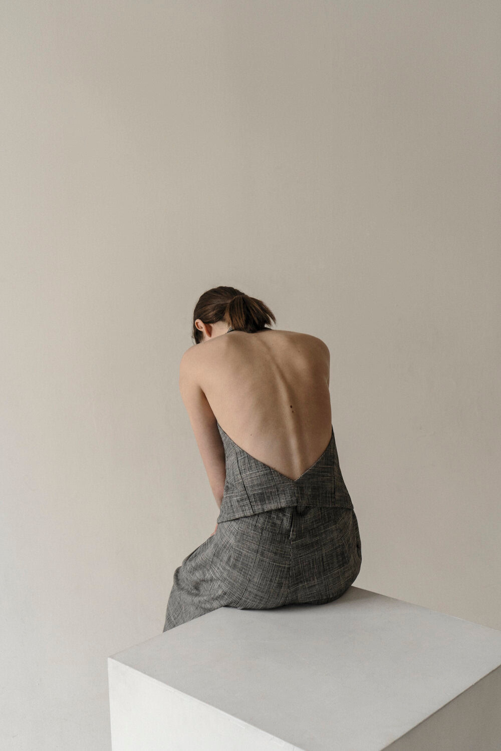 K M by L A N G E PLAID WOOL OPEN BACK VEST - Gray