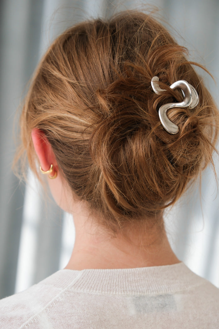 Pipe & Row Wavey Metal Hair Claw - Silver