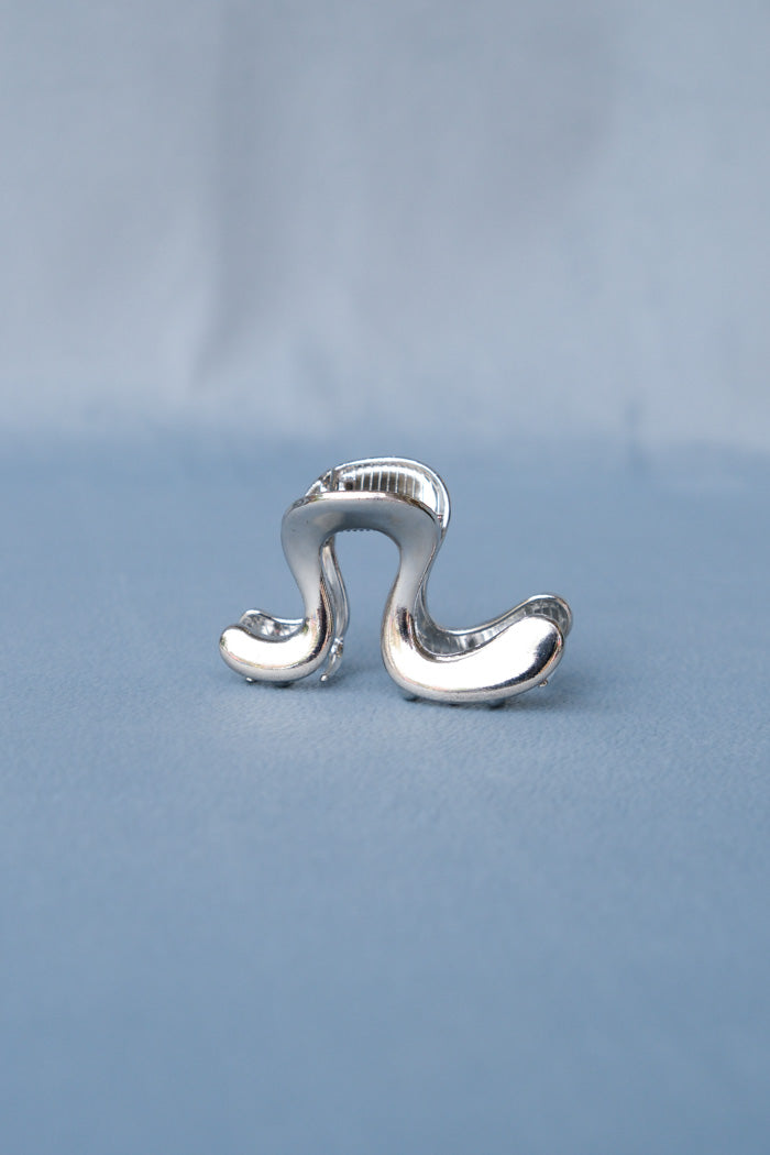 Pipe & Row Wavey Metal Hair Claw - Silver
