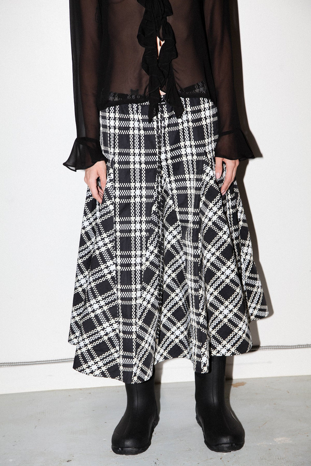 KkCo Plaid Peak Skirt - Black Plaid