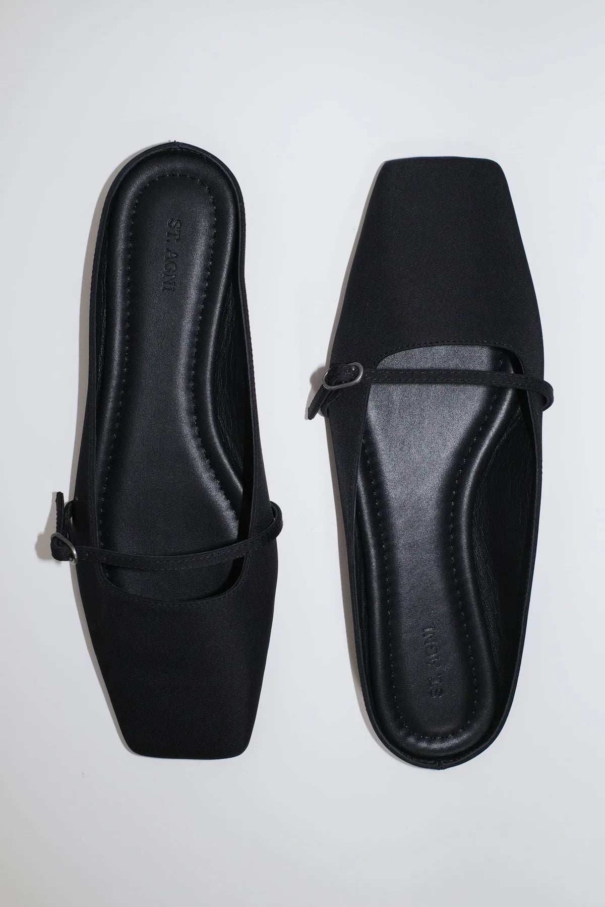 St. Agni Plié Flat