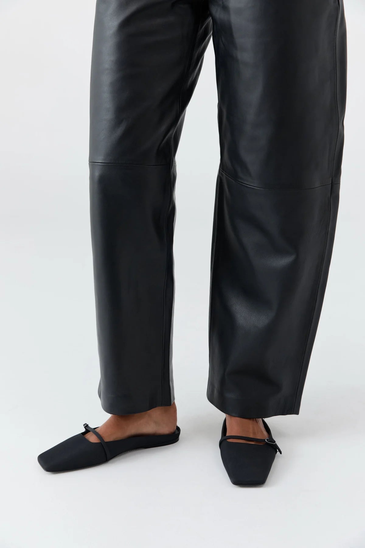 St. Agni Plié Flat
