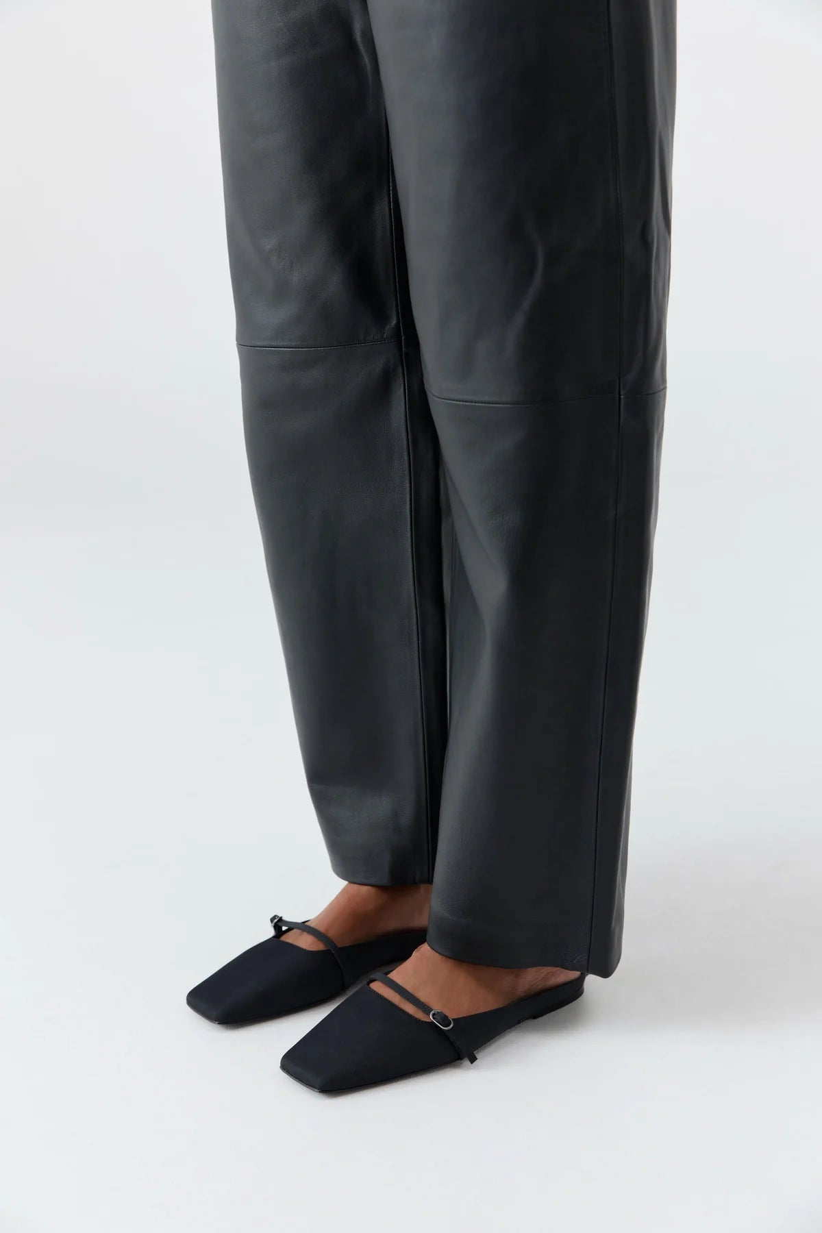 St. Agni Plié Flat