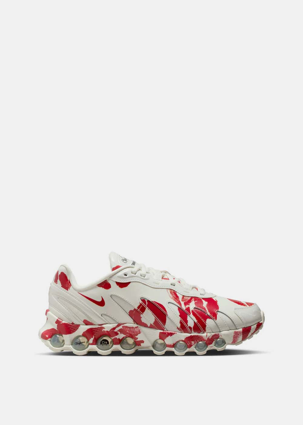 Nike Air Max Dn8 x Vaquera Sneakers - Sail/Prime Red/Black