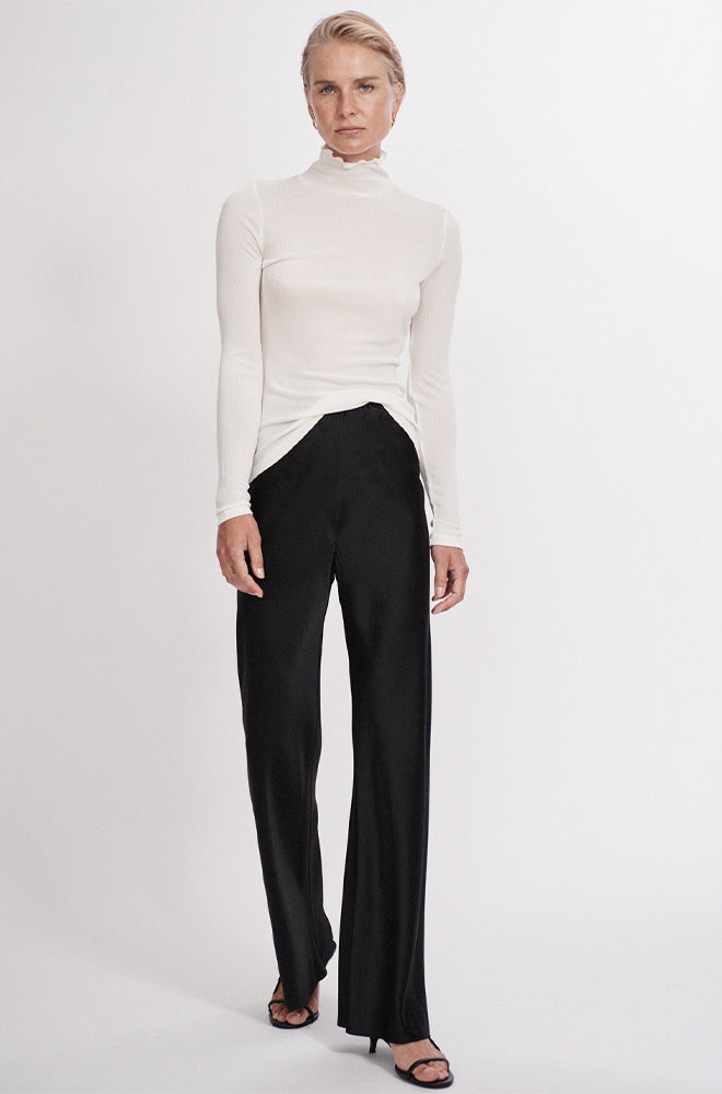 Silk Laundry Ribbed Turtleneck Top - White
