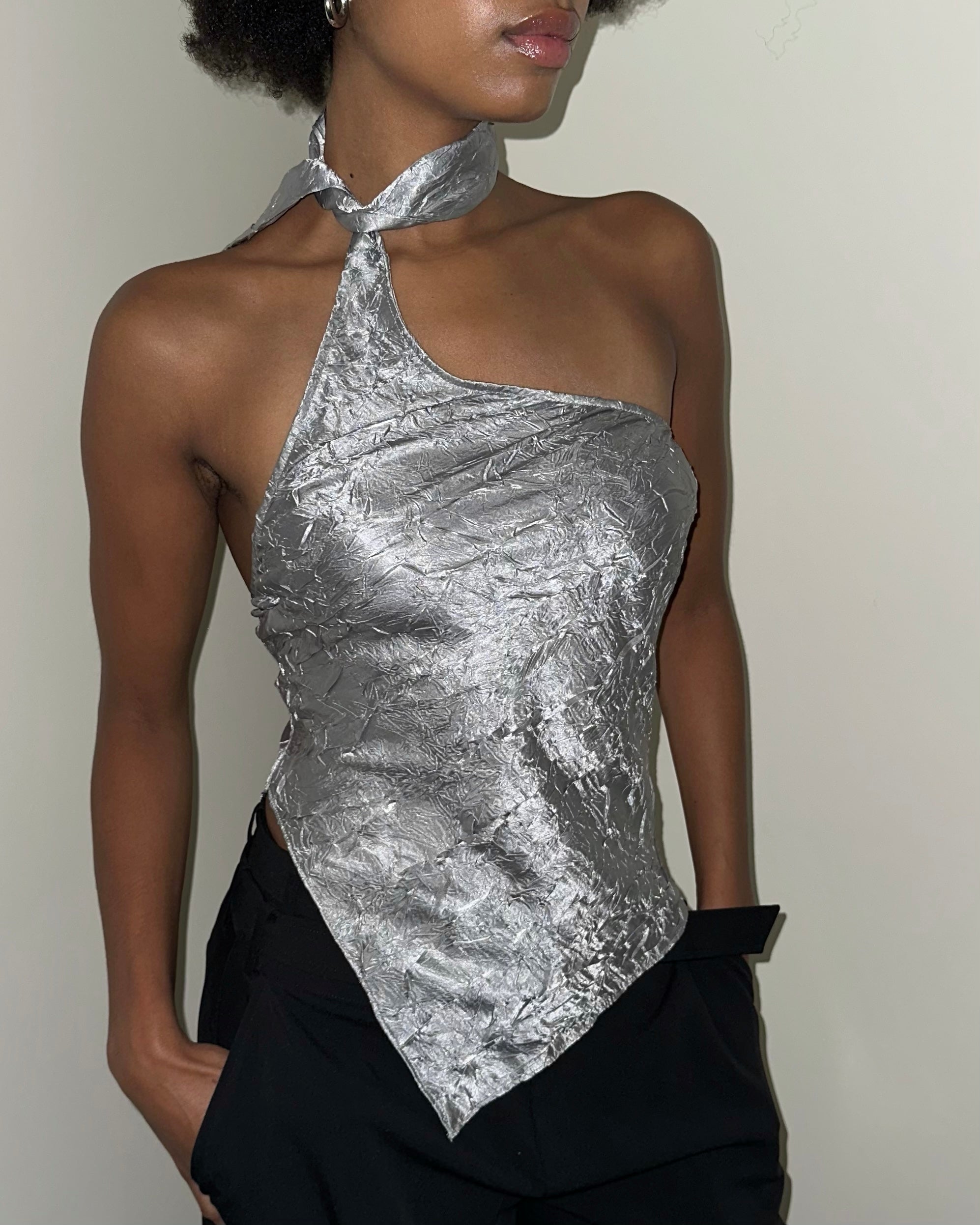 SAEMDI One-Shoulder Scarf Top