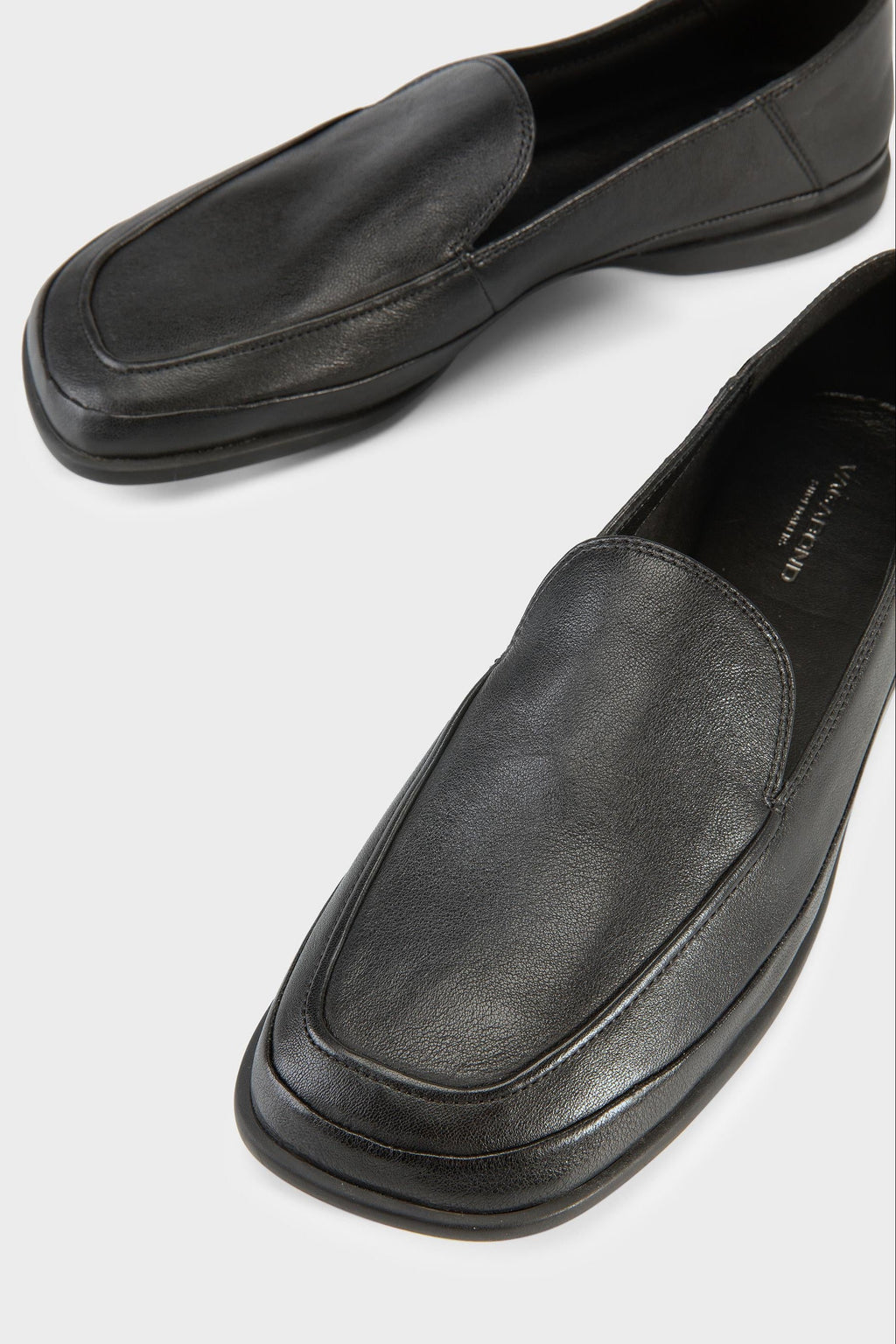 Vagabond Sammie Loafer - Black