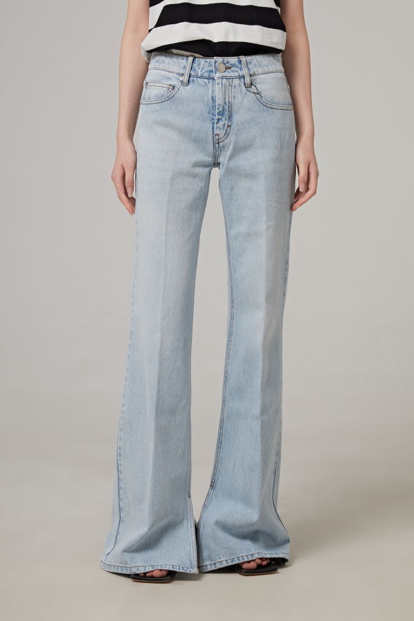 AMI Slitted Flare Fit Jeans - Bleu Javel