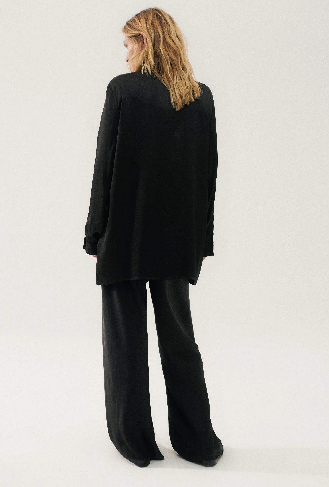 Silk Laundry BOYFRIEND SHIRT - BLACK