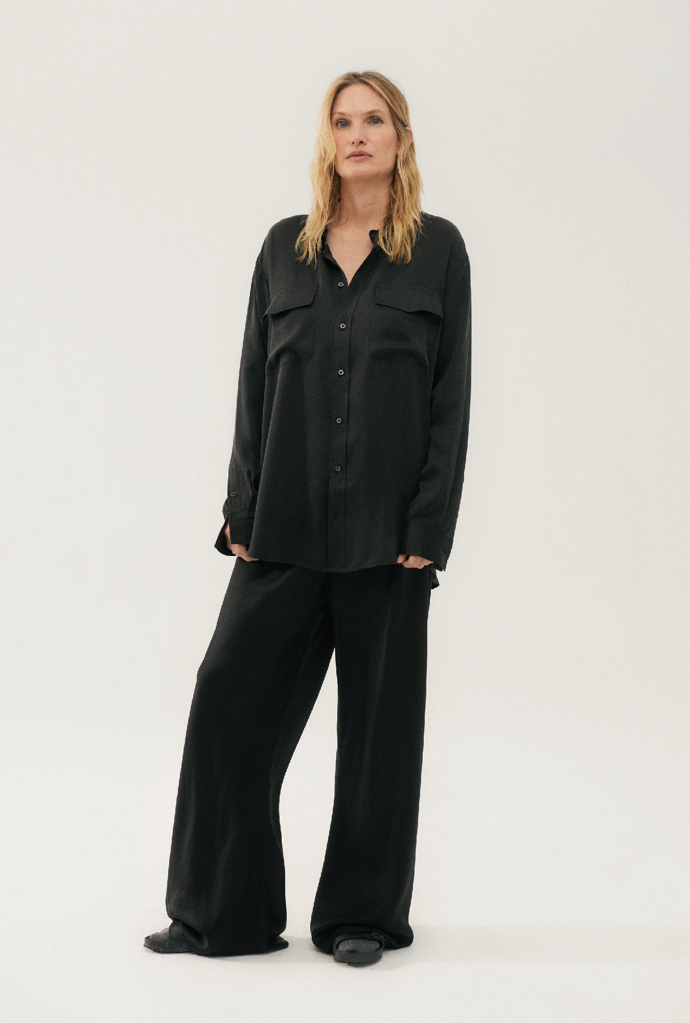 Silk Laundry BOYFRIEND SHIRT - BLACK