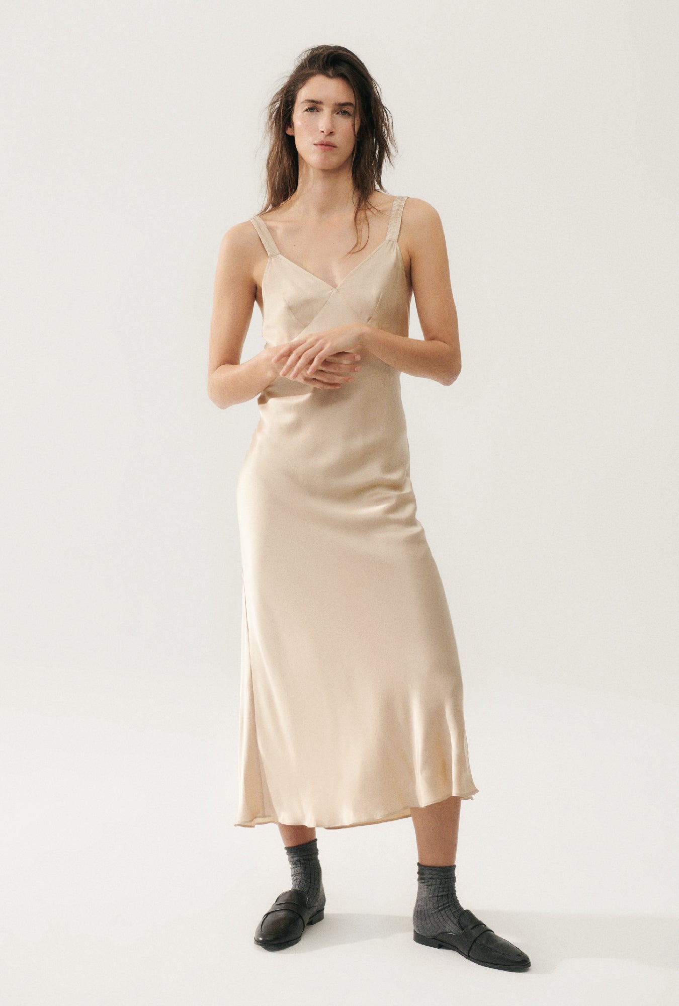 Silk Laundry DECO RUCHED DRESS - HAZELNUT