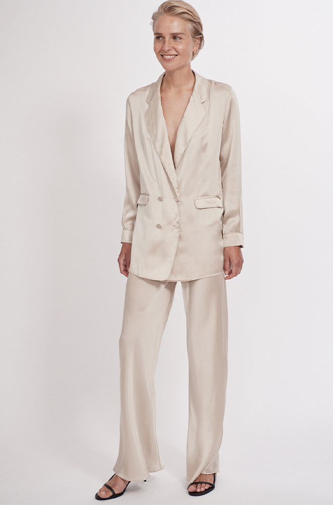 Silk Laundry RELAXED BLAZER - HAZELNUT