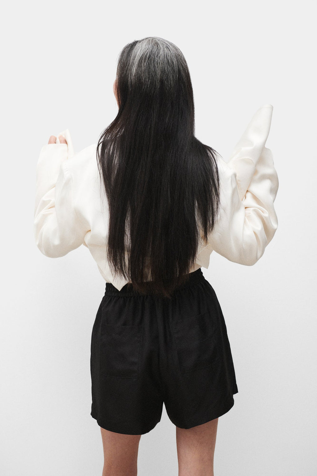 Silk Laundry TWILL SLOUCH SHORTS - BLACK