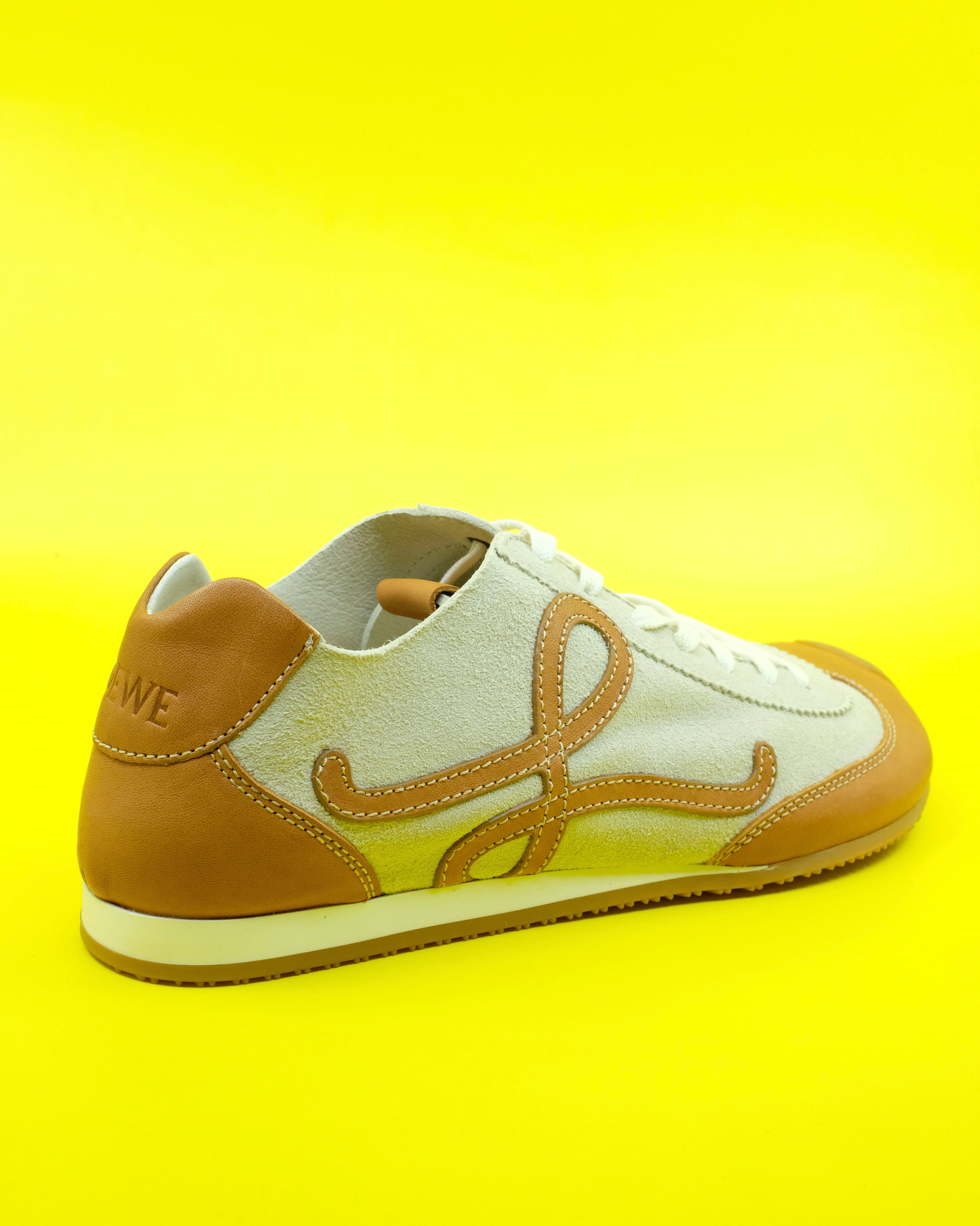 LOEWE Soft White & Tan Ballet Runner 2.0 Unlined Sneaker