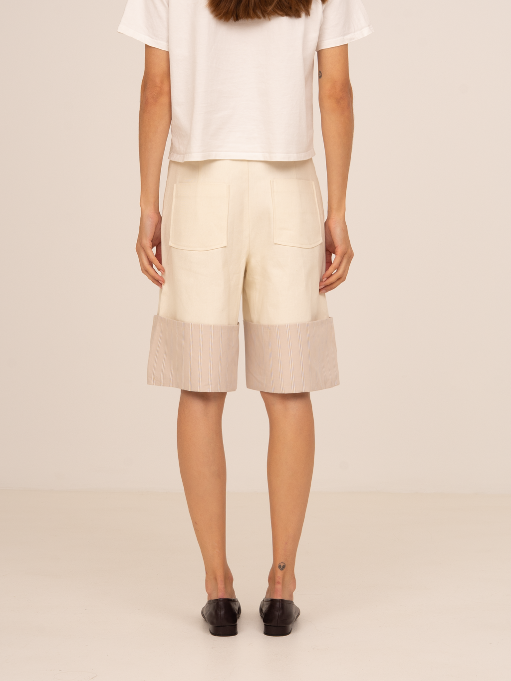 Carmen Says Sorelle Bermuda Jeans With Contrast Hem - Cream