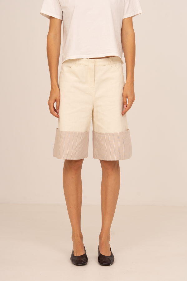 Carmen Says Sorelle Bermuda Jeans With Contrast Hem - Cream