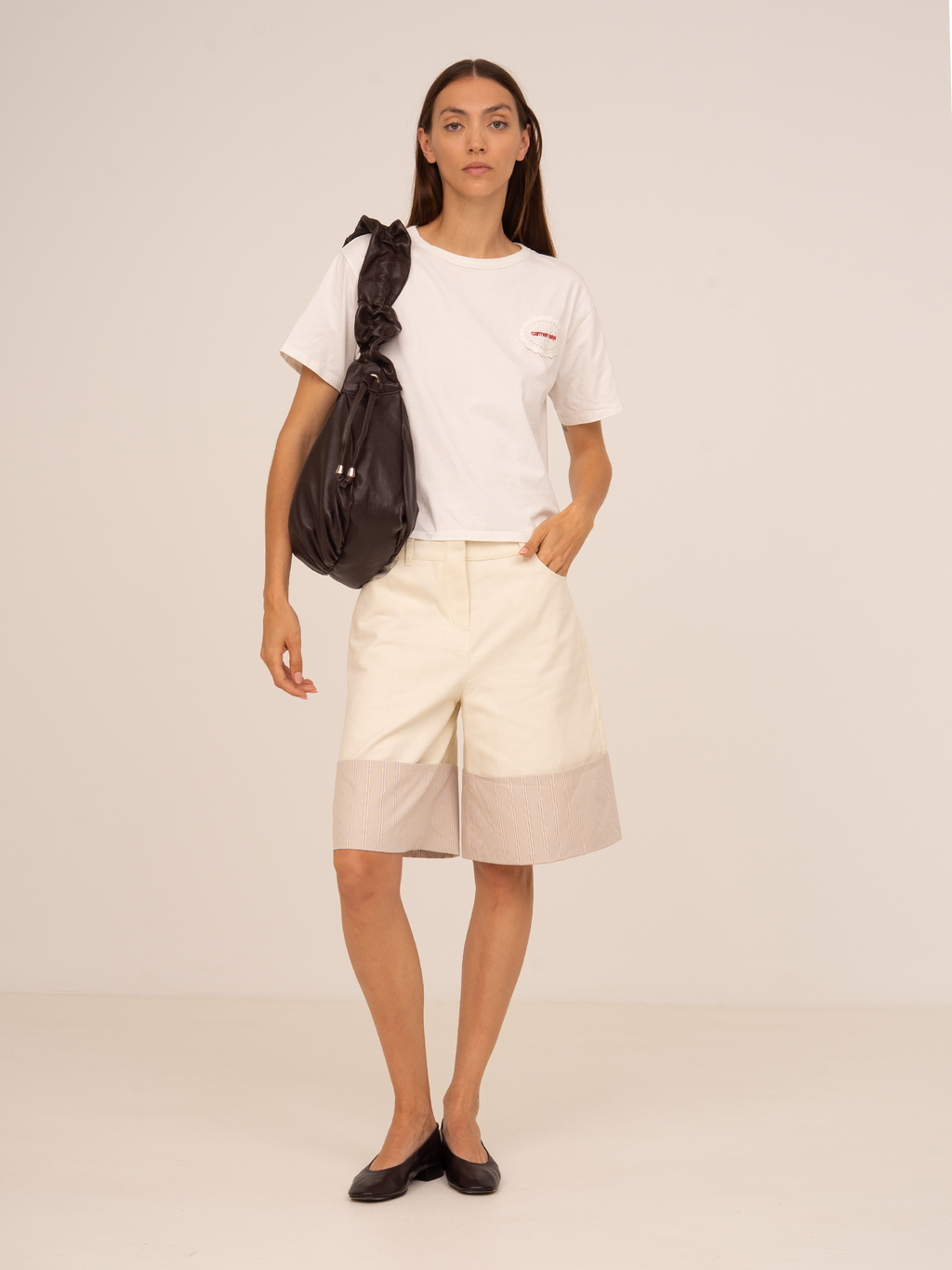 Carmen Says Sorelle Bermuda Jeans With Contrast Hem - Cream