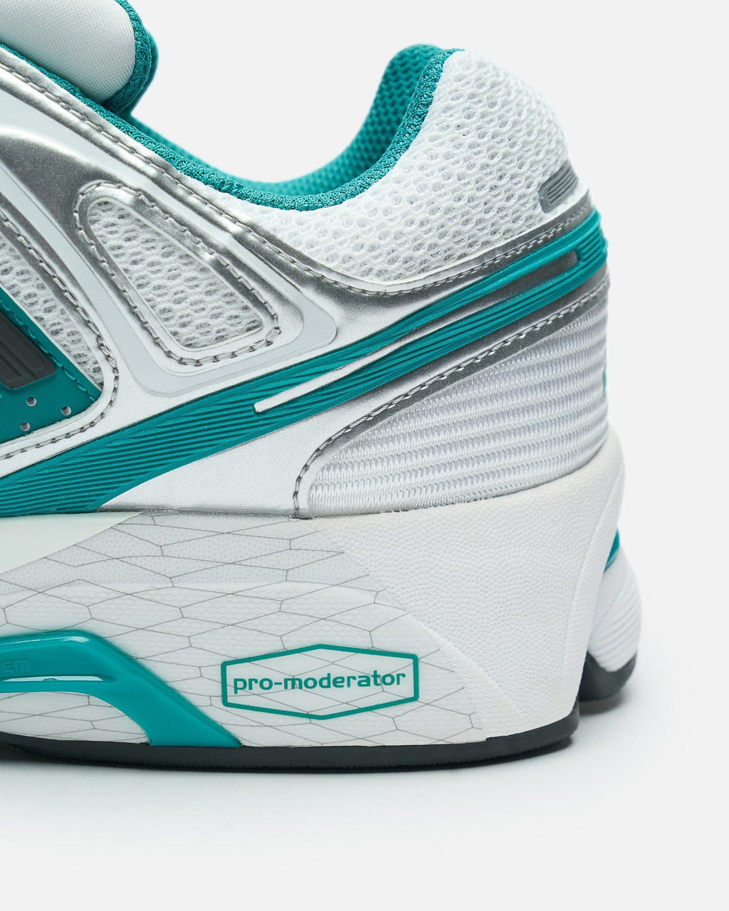 Adidas Sporty & Rich Adistar Control 5 Sneaker