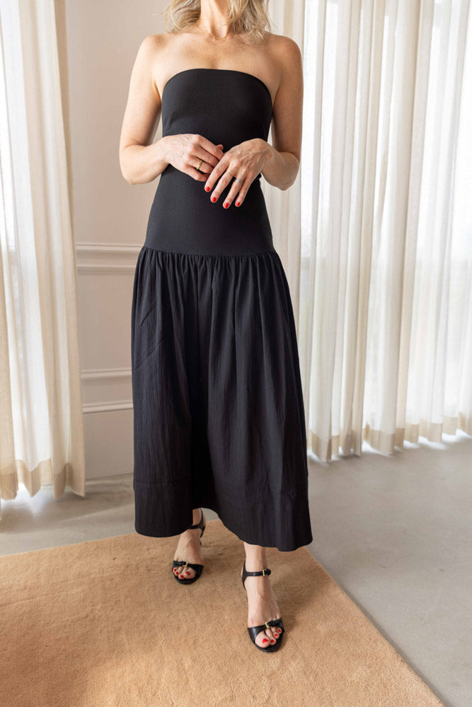 St. Agni Gathered Strapless Minimal Dress - Black