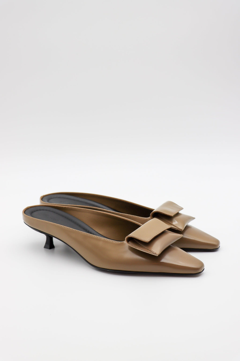 St. Agni Petit Pouch Heel