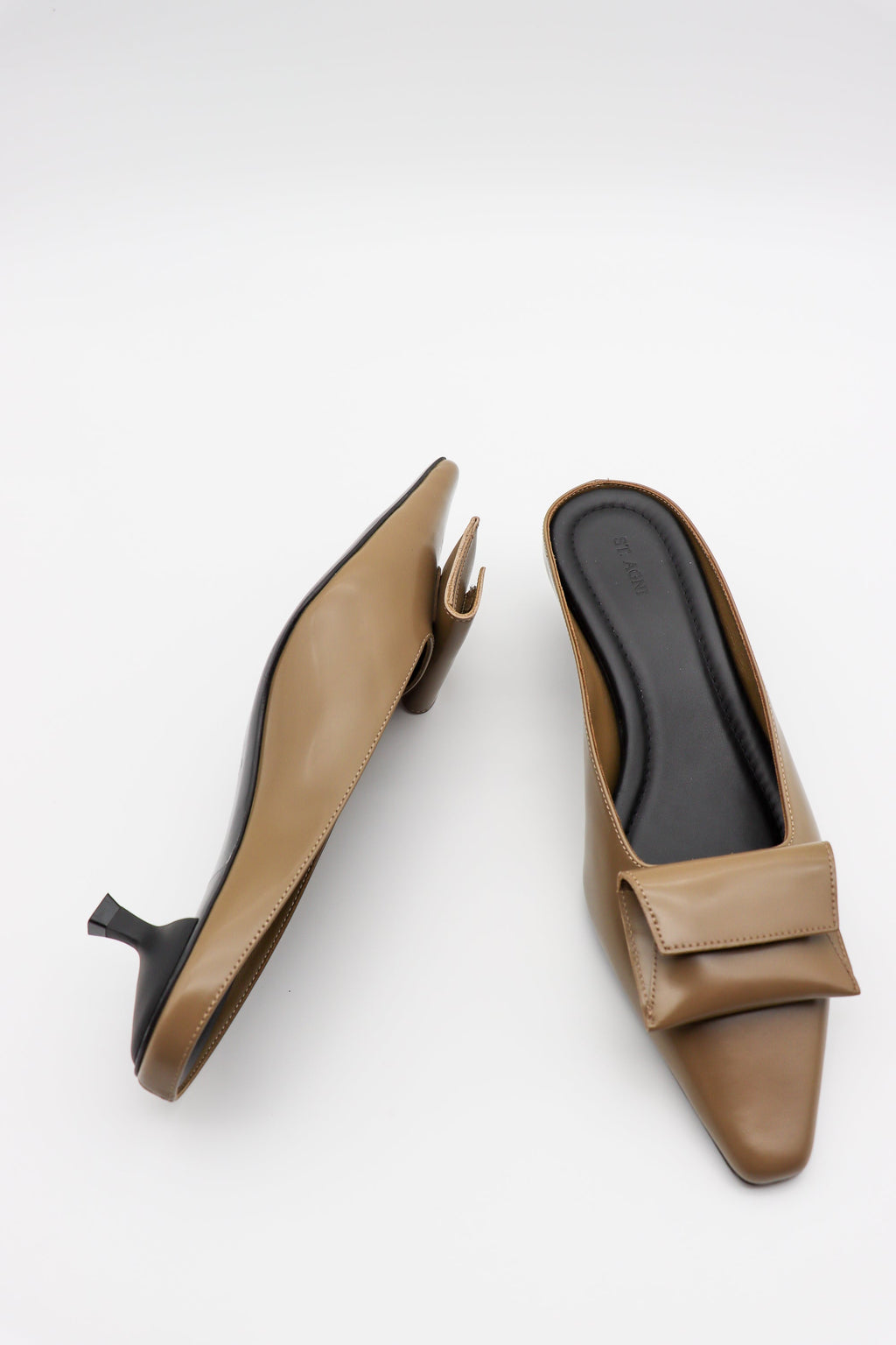 St. Agni Petit Pouch Heel