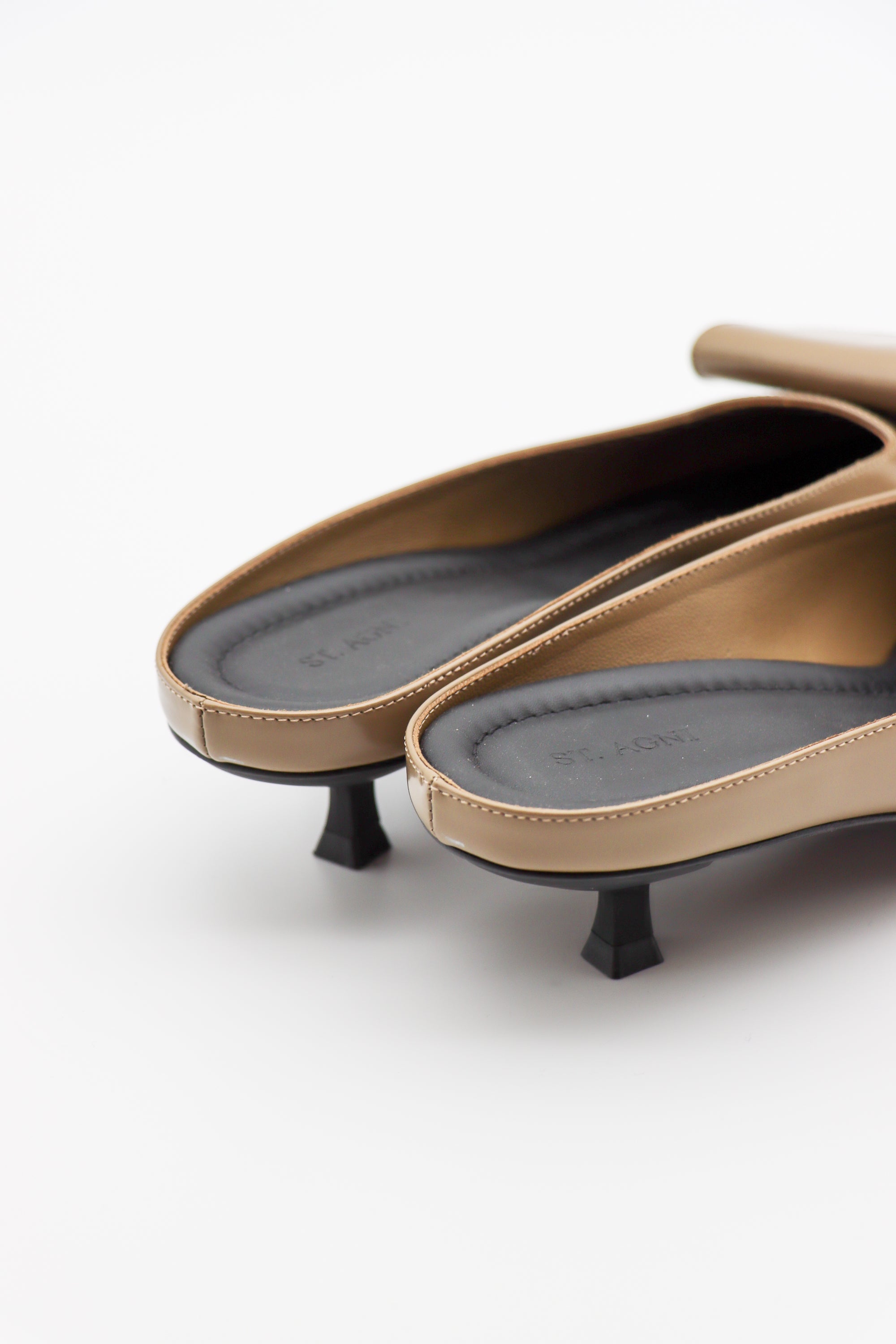 St. Agni Petit Pouch Heel