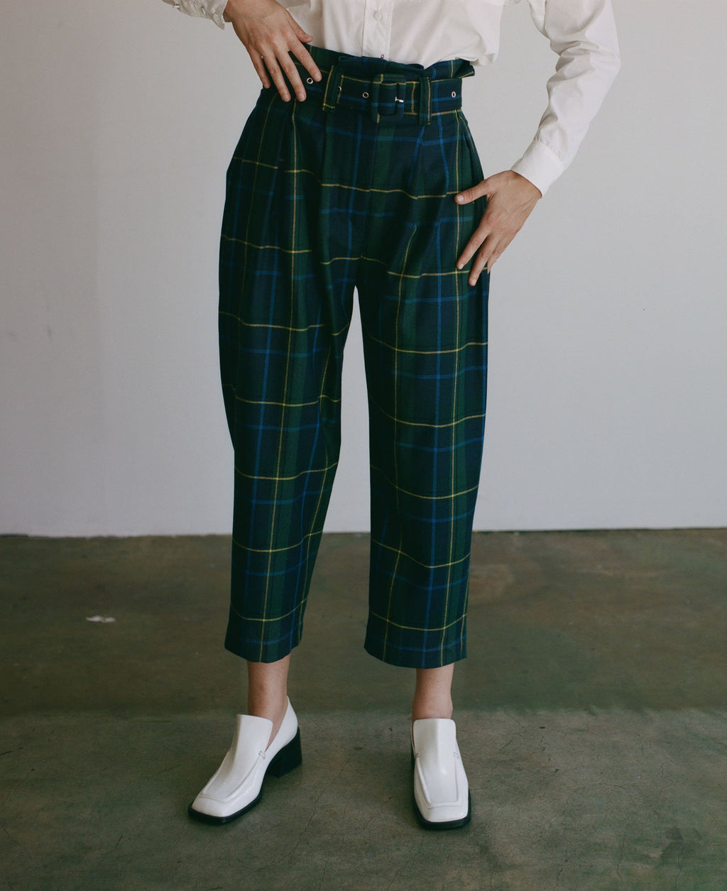 Suzanne Rae Wide Toe Loafer - White