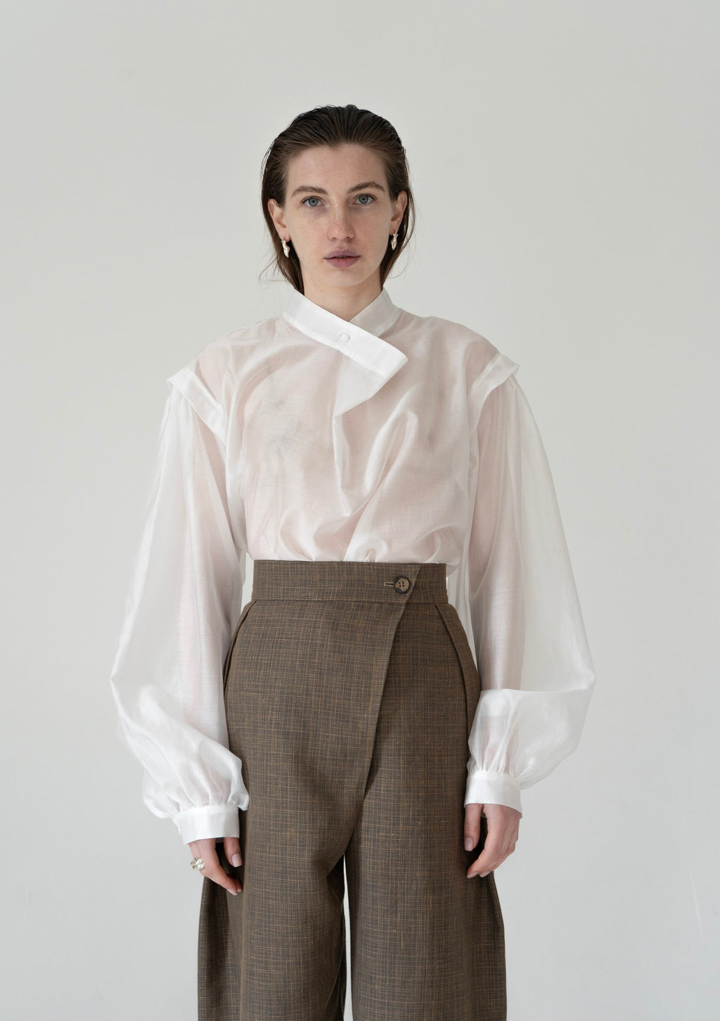 K M by L A N G E Tuman Cross Over Silky Blouse