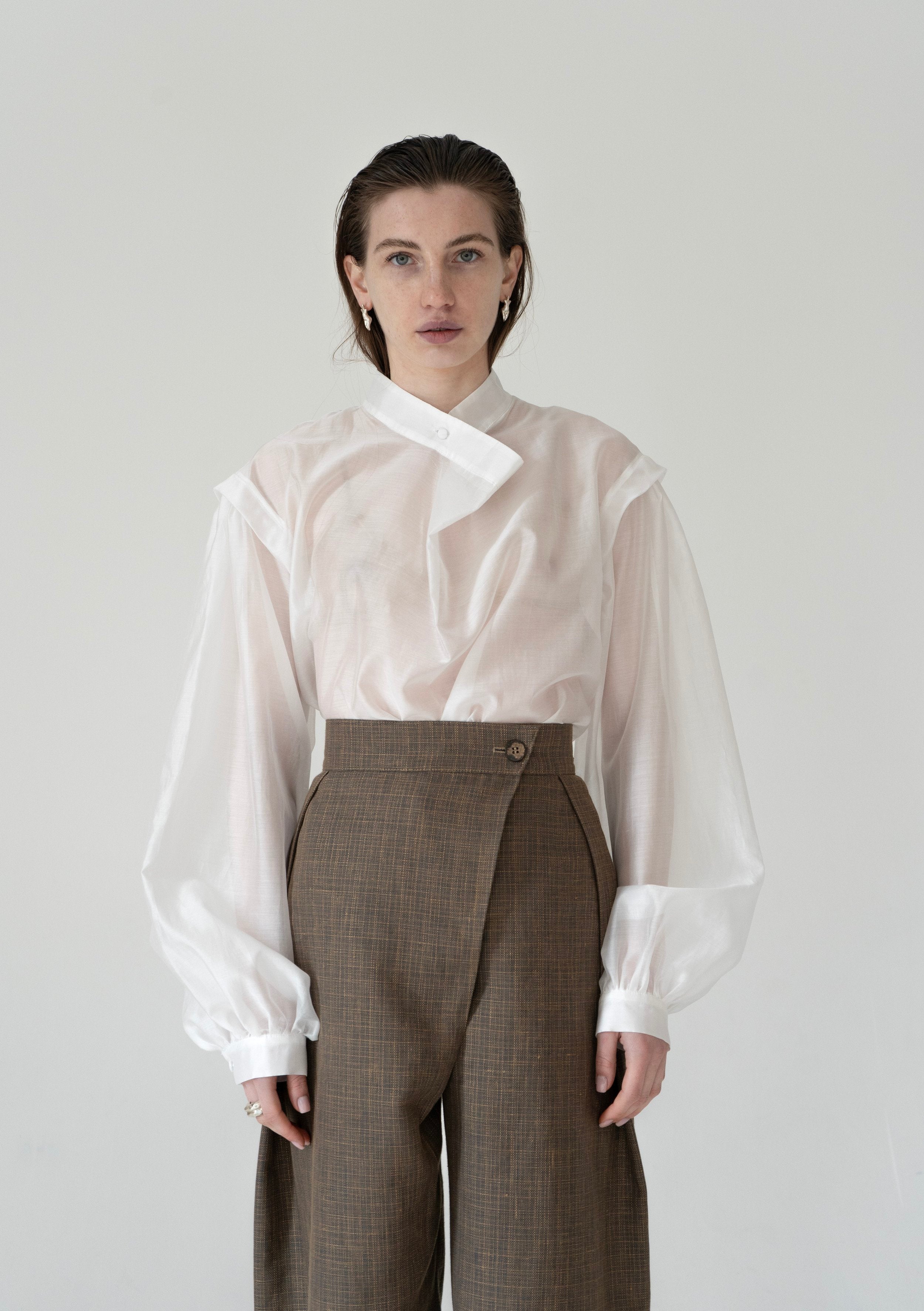 K M by L A N G E Tuman Cross Over Silky Blouse