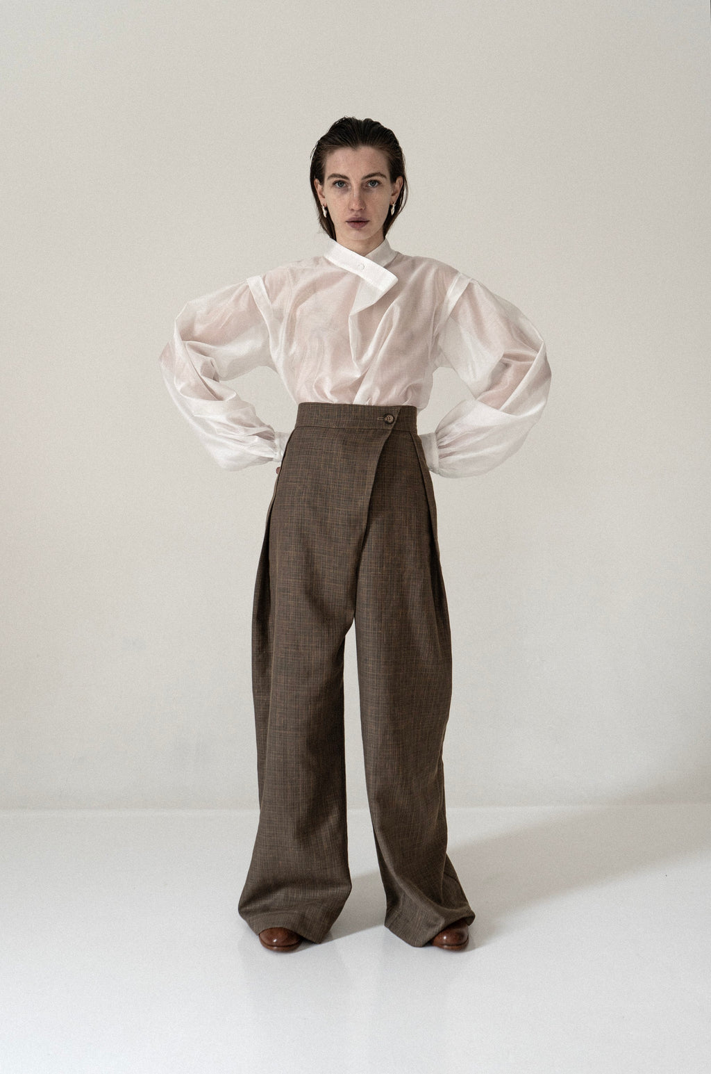 K M by L A N G E Tuman Cross Over Silky Blouse