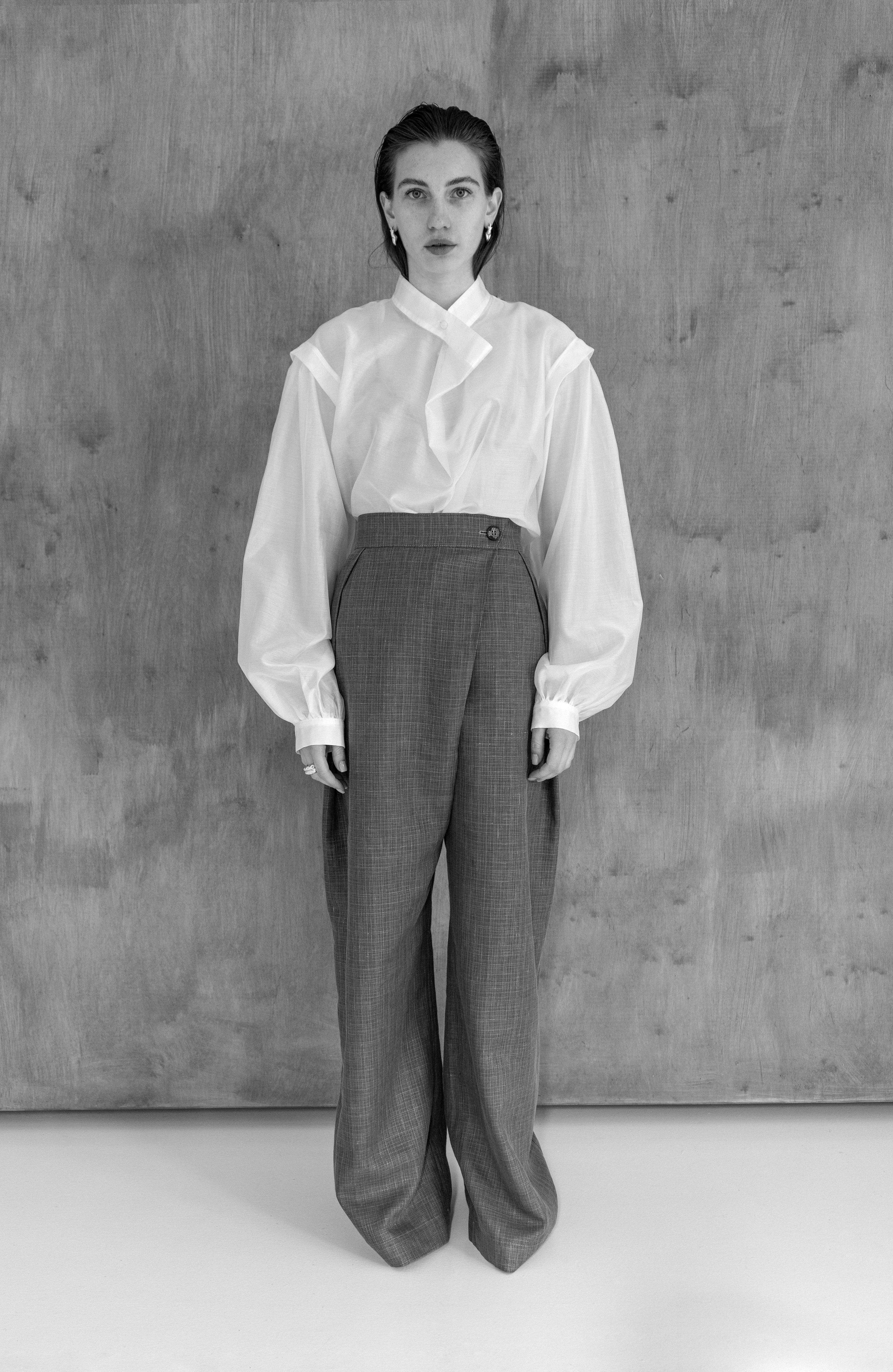 K M by L A N G E Tuman Cross Over Silky Blouse