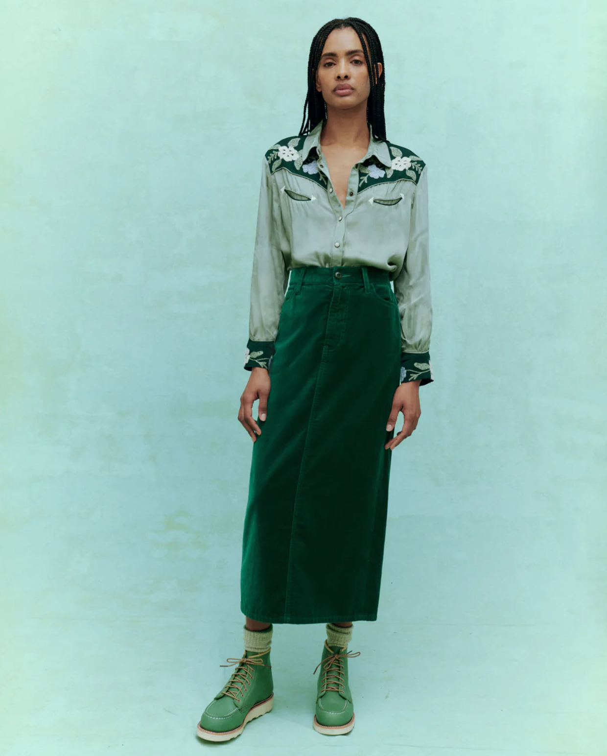 The Great. The Velvet Column Skirt - Emerald Green