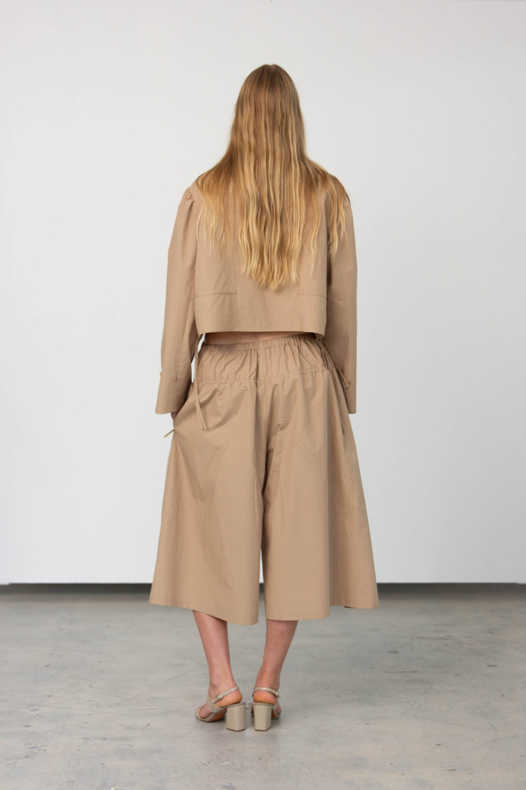 Cvet Préri Thistle Capri