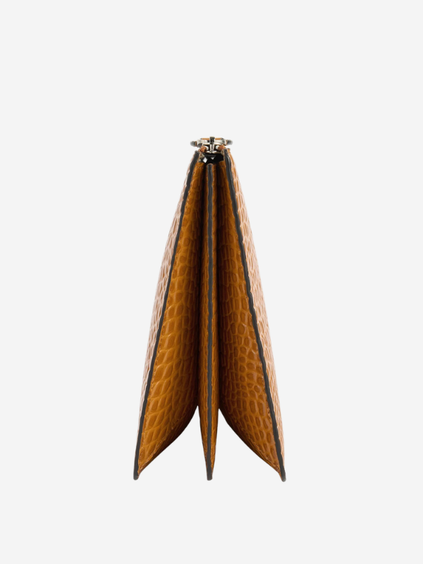 Totême Threefold Clutch
