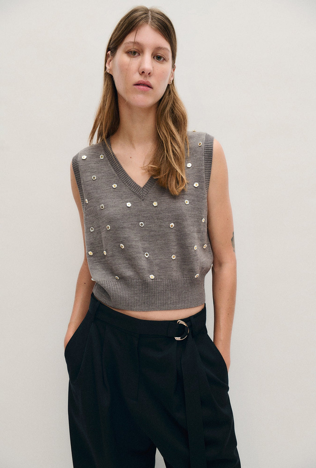 Silk Laundry V-Neck Sweater Vest - Pearl
