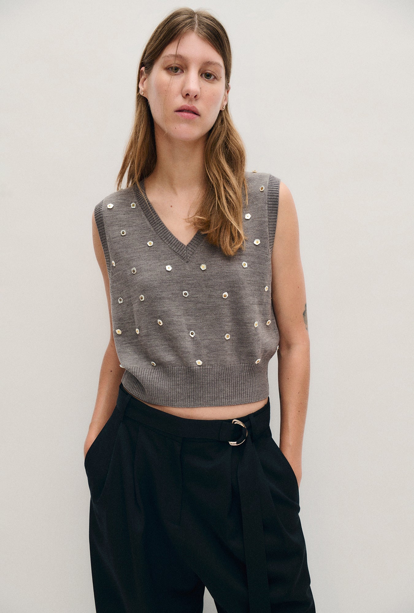 Silk Laundry V-Neck Sweater Vest - Pearl