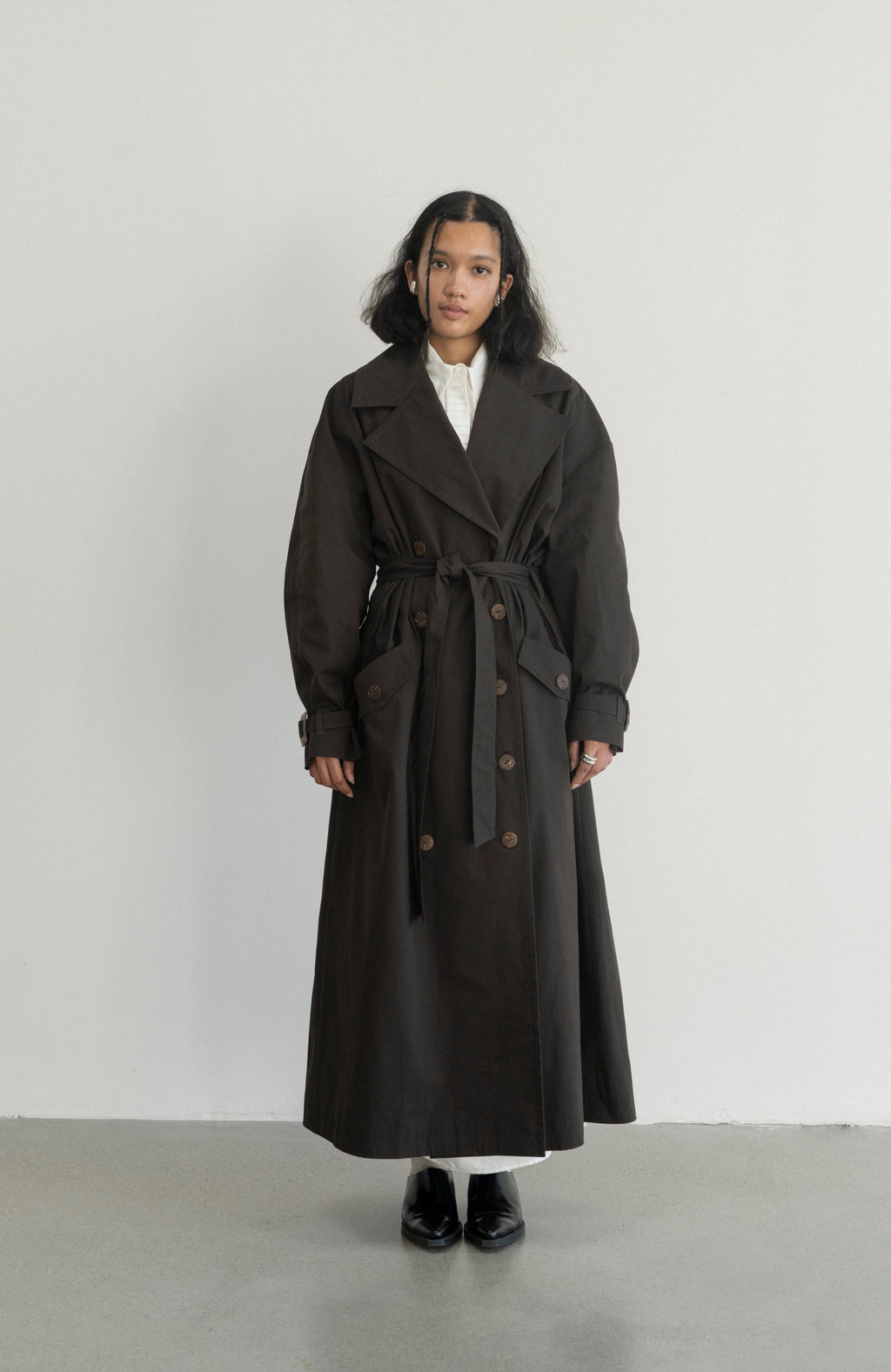 K M by L A N G E Vishenka Cotton Trench Coat - Chocolate