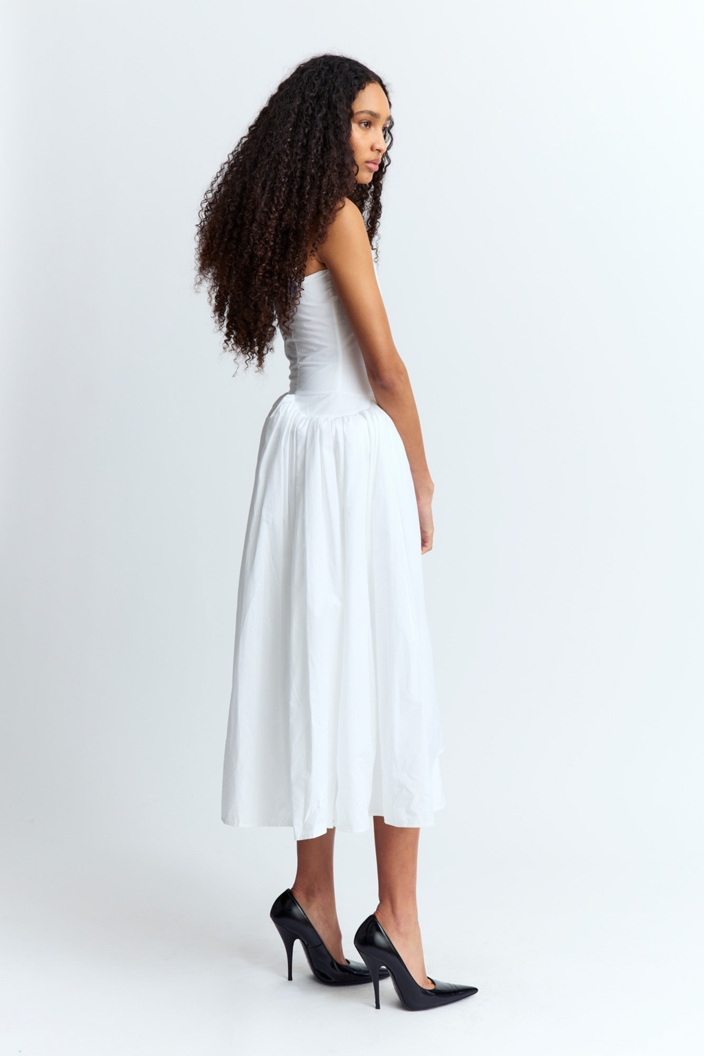 16Arlington Vezile Midi Dress