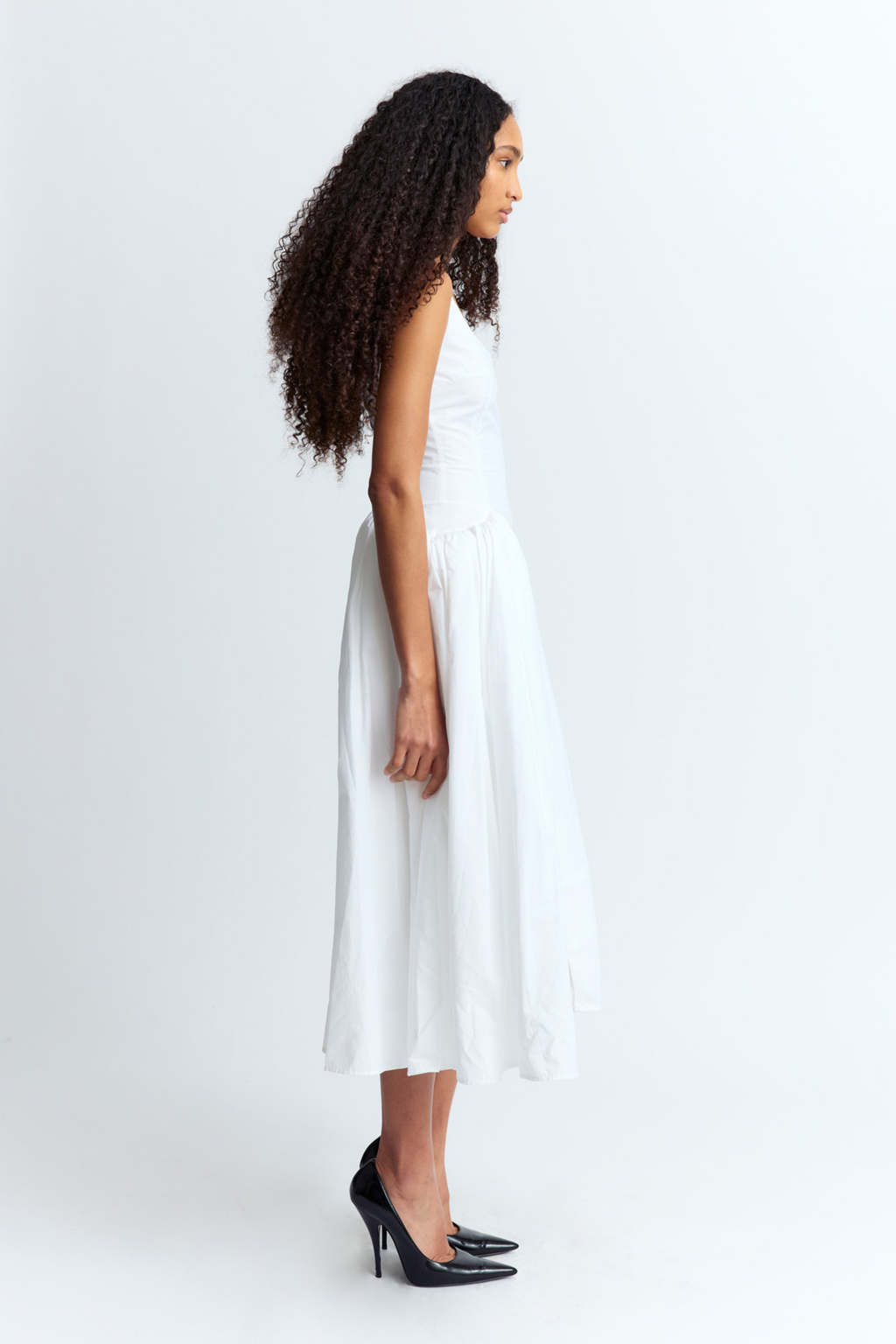 16Arlington Vezile Midi Dress