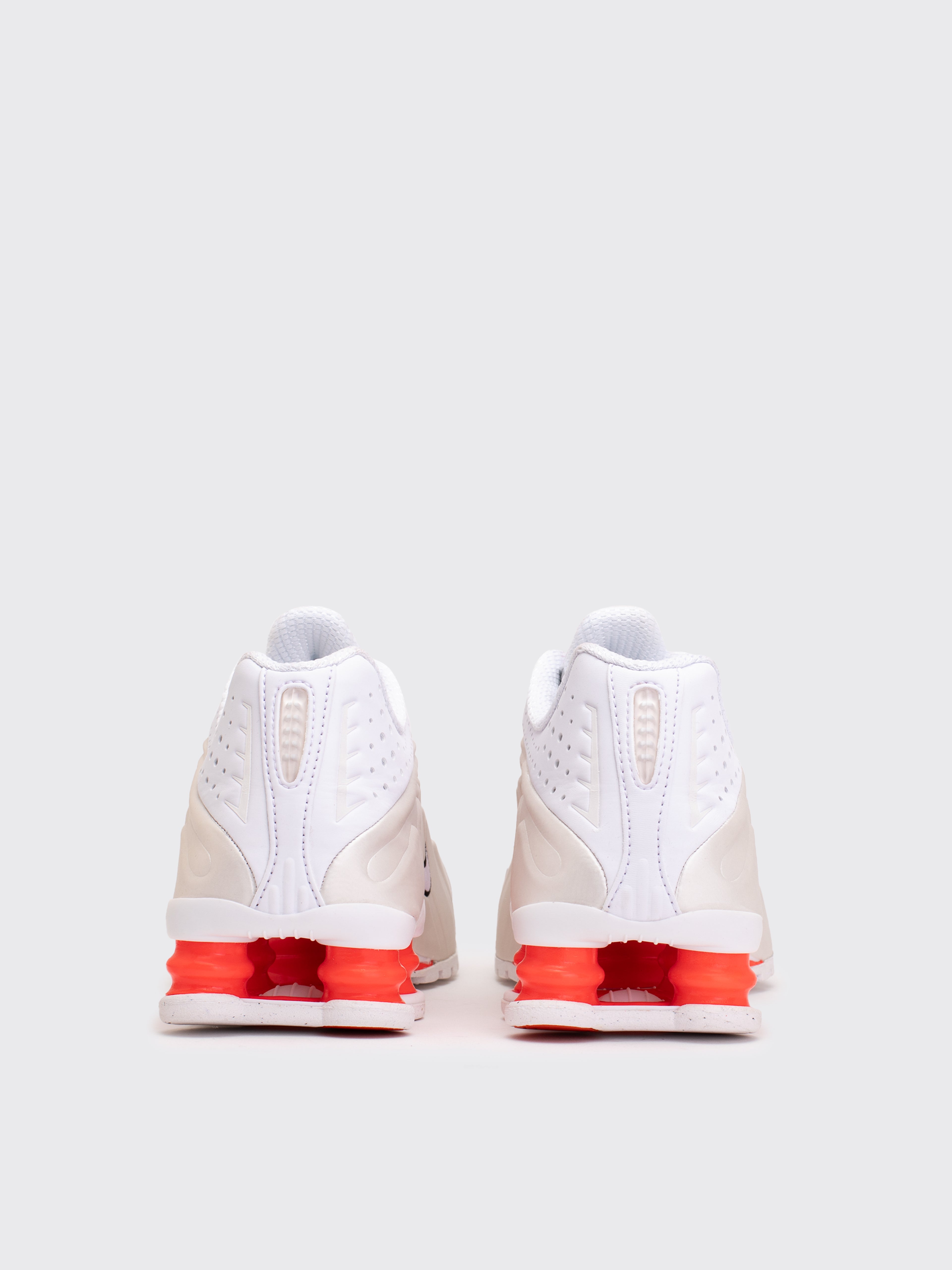 Nike Shox R4 Sneaker - White/White Phantom-Picante Red