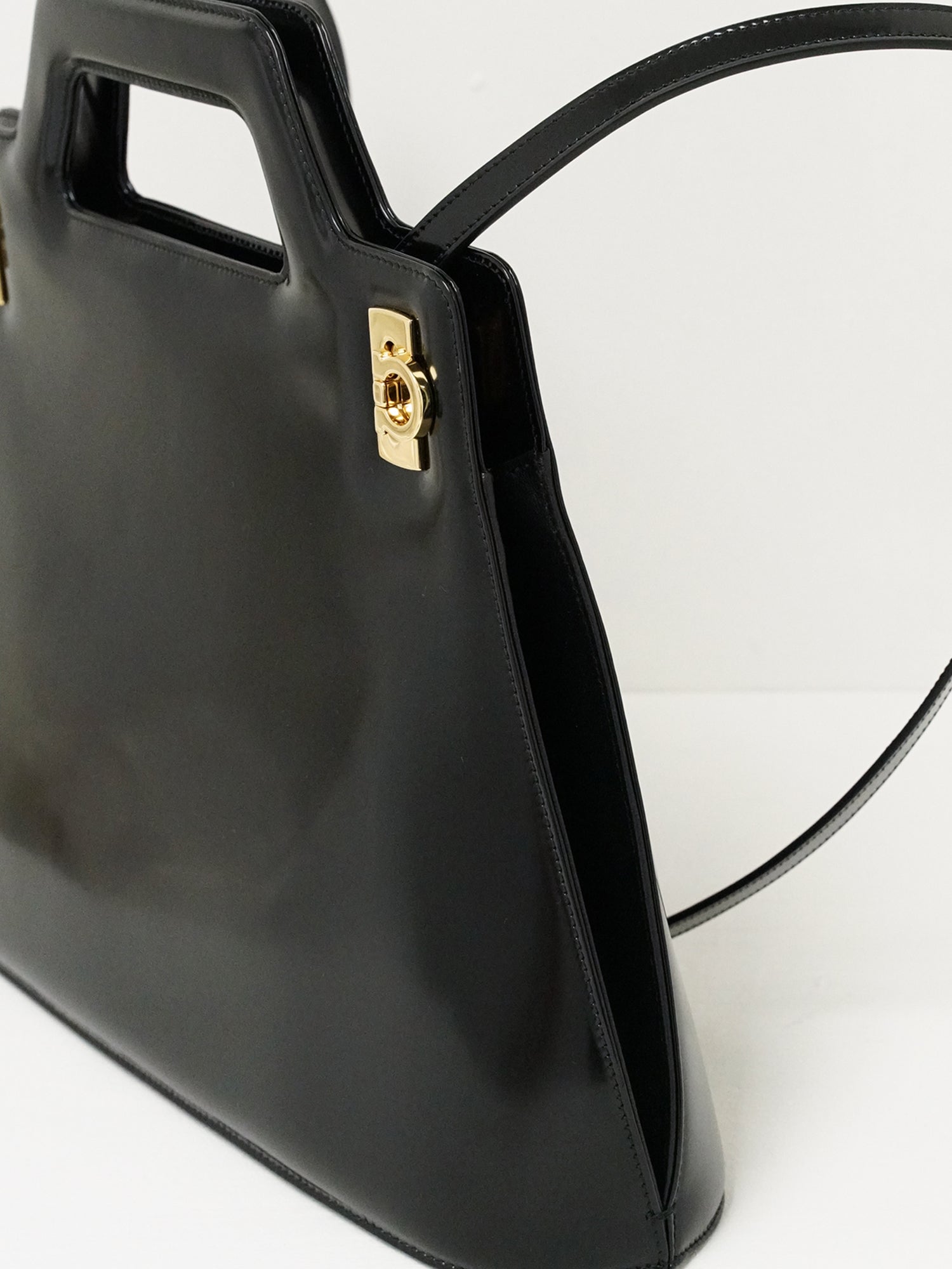 Ferragamo Wanda Handbag - Black