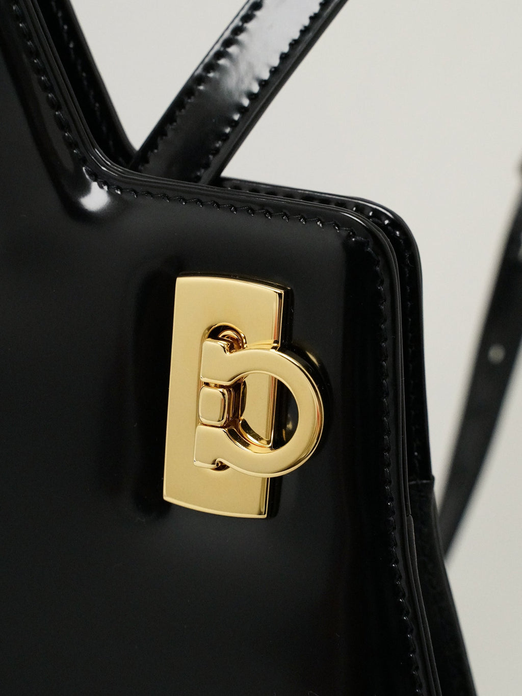 Ferragamo Wanda Handbag - Black